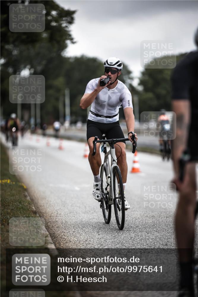16.08.2026 - KN Förde Triathlon 2026 H.Heesch http://msf.ph/oto/9975641 16.08.2026 11:12:21 Radfahren 315, 388, 400, 408 meine-sportfotos.de