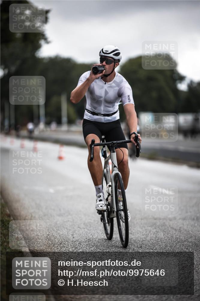 16.08.2026 - KN Förde Triathlon 2026 H.Heesch http://msf.ph/oto/9975646 16.08.2026 11:12:21 Radfahren 315, 388, 400, 408 meine-sportfotos.de