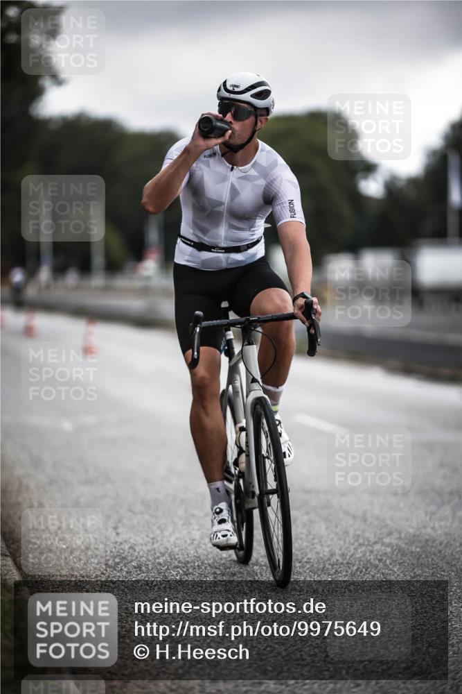 16.08.2026 - KN Förde Triathlon 2026 H.Heesch http://msf.ph/oto/9975649 16.08.2026 11:12:21 Radfahren 315, 388, 400, 408 meine-sportfotos.de