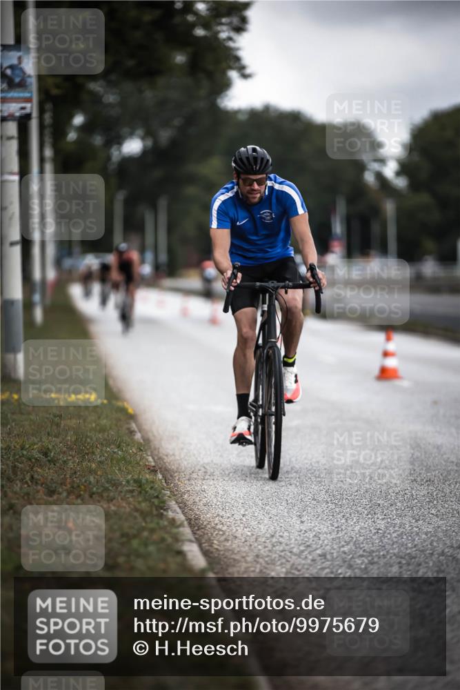 16.08.2026 - KN Förde Triathlon 2026 H.Heesch http://msf.ph/oto/9975679 16.08.2026 11:12:31 Radfahren 310, 364, 374, 392 meine-sportfotos.de