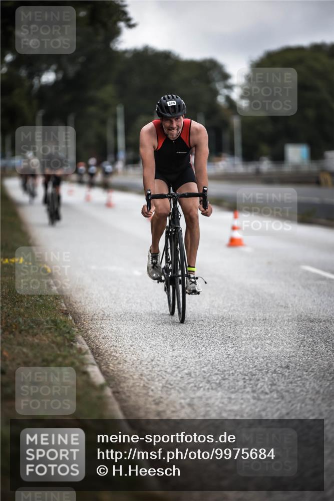 16.08.2026 - KN Förde Triathlon 2026 H.Heesch http://msf.ph/oto/9975684 16.08.2026 11:12:36 Radfahren 323, 325, 374, 407, 412 meine-sportfotos.de