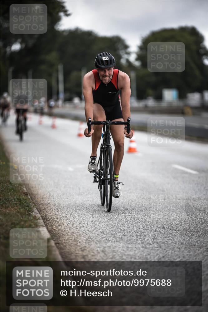 16.08.2026 - KN Förde Triathlon 2026 H.Heesch http://msf.ph/oto/9975688 16.08.2026 11:12:36 Radfahren 323, 325, 374, 407, 412 meine-sportfotos.de
