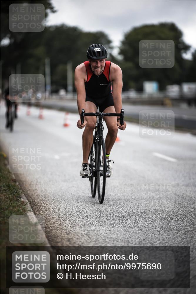 16.08.2026 - KN Förde Triathlon 2026 H.Heesch http://msf.ph/oto/9975690 16.08.2026 11:12:36 Radfahren 323, 325, 374, 407, 412 meine-sportfotos.de