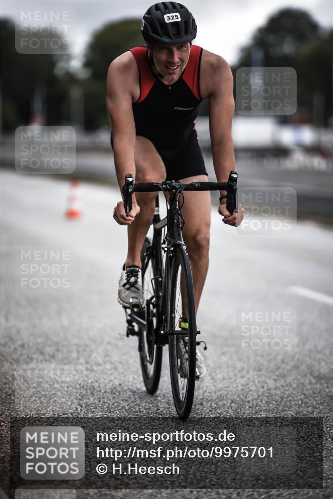 16.08.2026 - KN Förde Triathlon 2026 H.Heesch http://msf.ph/oto/9975701 16.08.2026 11:12:37 Radfahren 323, 325, 374, 407, 412 meine-sportfotos.de
