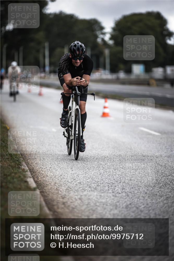 16.08.2026 - KN Förde Triathlon 2026 H.Heesch http://msf.ph/oto/9975712 16.08.2026 11:12:39 Radfahren 323, 325, 374, 395, 407, 412 meine-sportfotos.de