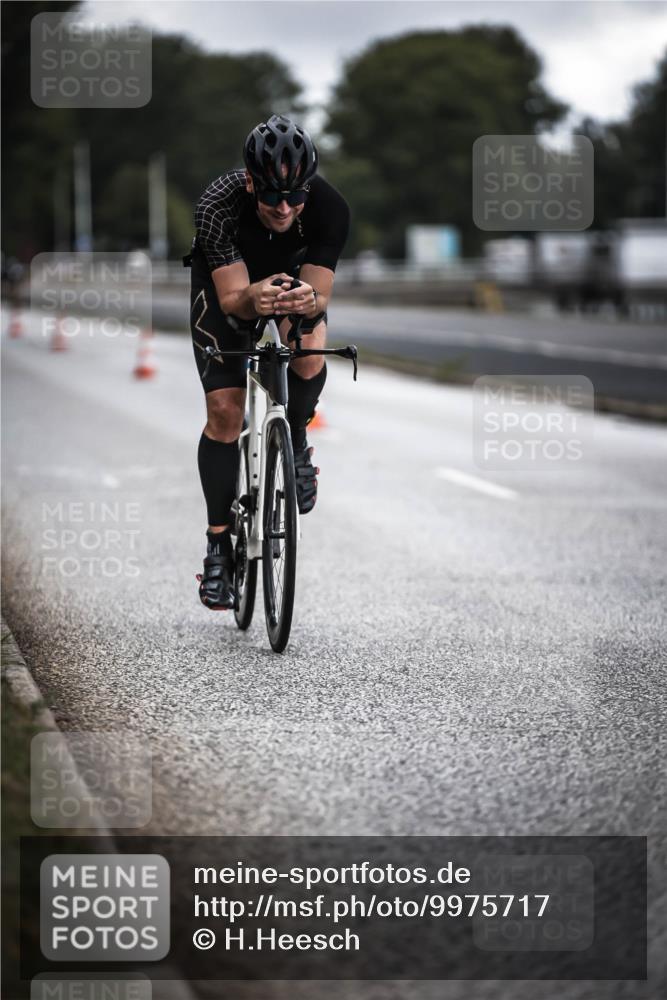 16.08.2026 - KN Förde Triathlon 2026 H.Heesch http://msf.ph/oto/9975717 16.08.2026 11:12:39 Radfahren 323, 325, 374, 395, 407, 412 meine-sportfotos.de