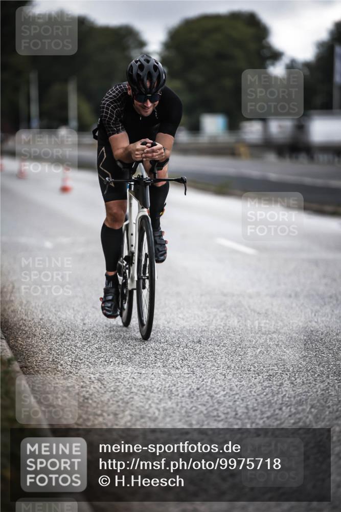 16.08.2026 - KN Förde Triathlon 2026 H.Heesch http://msf.ph/oto/9975718 16.08.2026 11:12:39 Radfahren 323, 325, 374, 395, 407, 412 meine-sportfotos.de
