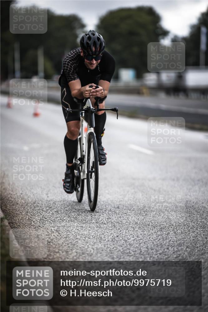 16.08.2026 - KN Förde Triathlon 2026 H.Heesch http://msf.ph/oto/9975719 16.08.2026 11:12:39 Radfahren 323, 325, 374, 395, 407, 412 meine-sportfotos.de