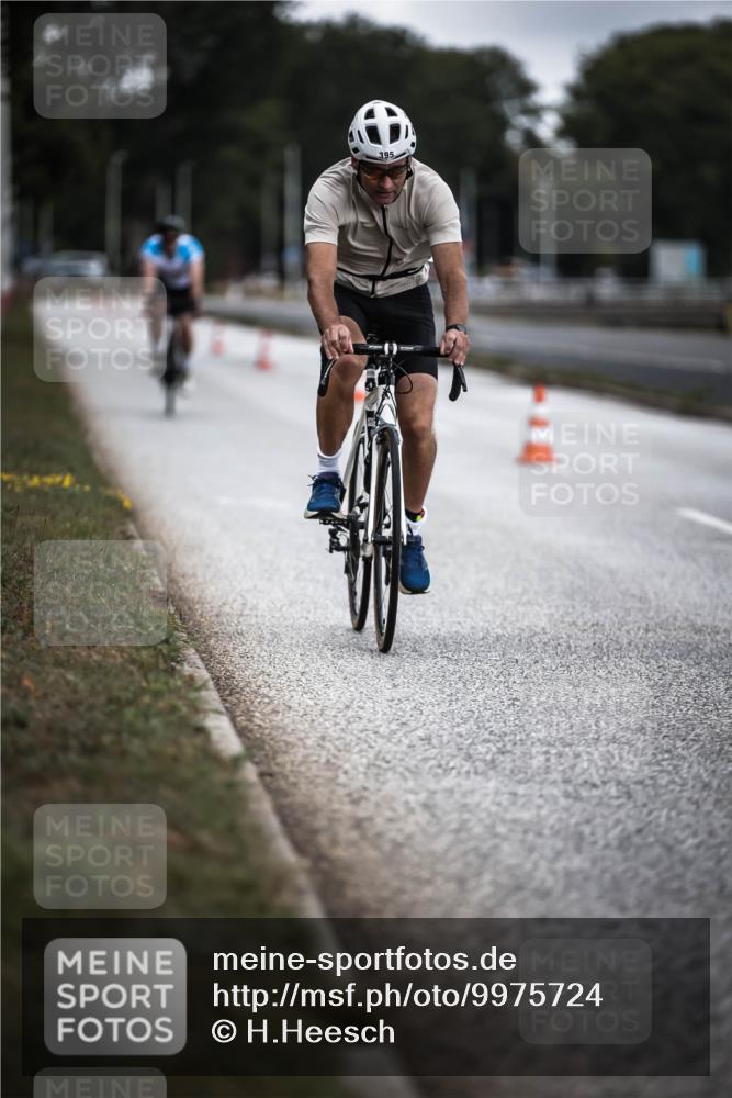 16.08.2026 - KN Förde Triathlon 2026 H.Heesch http://msf.ph/oto/9975724 16.08.2026 11:12:43 Radfahren 395, 407, 410 meine-sportfotos.de