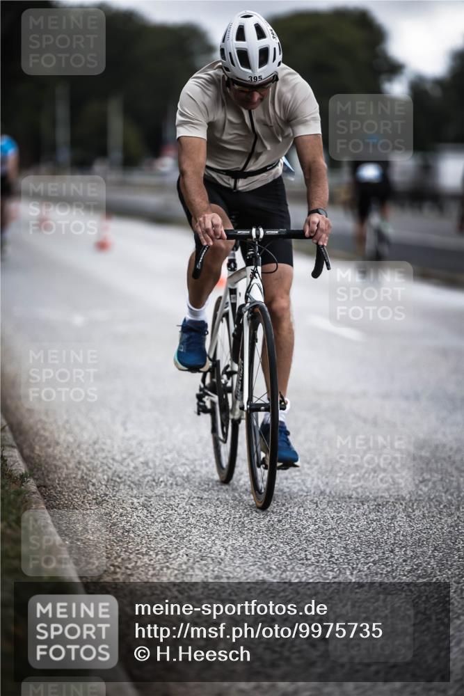 16.08.2026 - KN Förde Triathlon 2026 H.Heesch http://msf.ph/oto/9975735 16.08.2026 11:12:44 Radfahren 395, 407, 410 meine-sportfotos.de