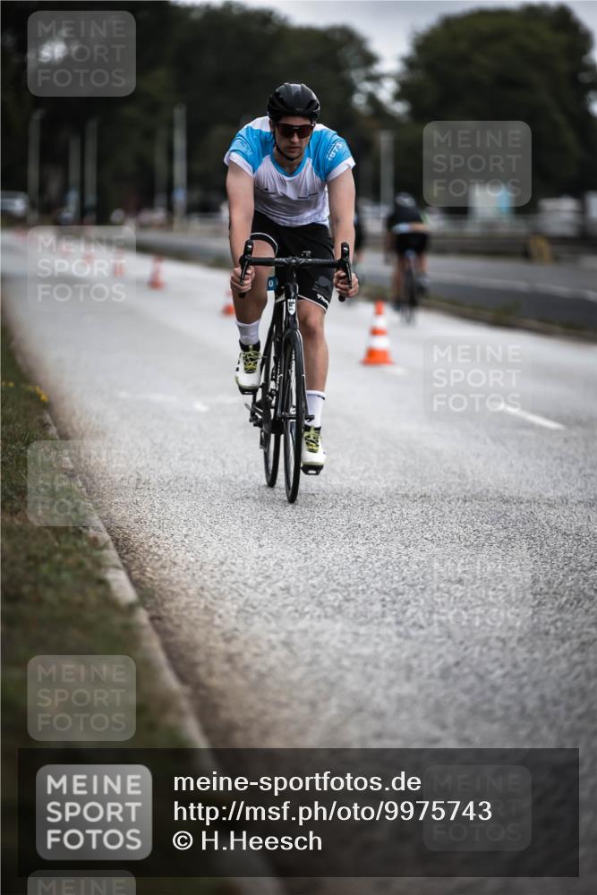 16.08.2026 - KN Förde Triathlon 2026 H.Heesch http://msf.ph/oto/9975743 16.08.2026 11:12:47 Radfahren 395, 410 meine-sportfotos.de