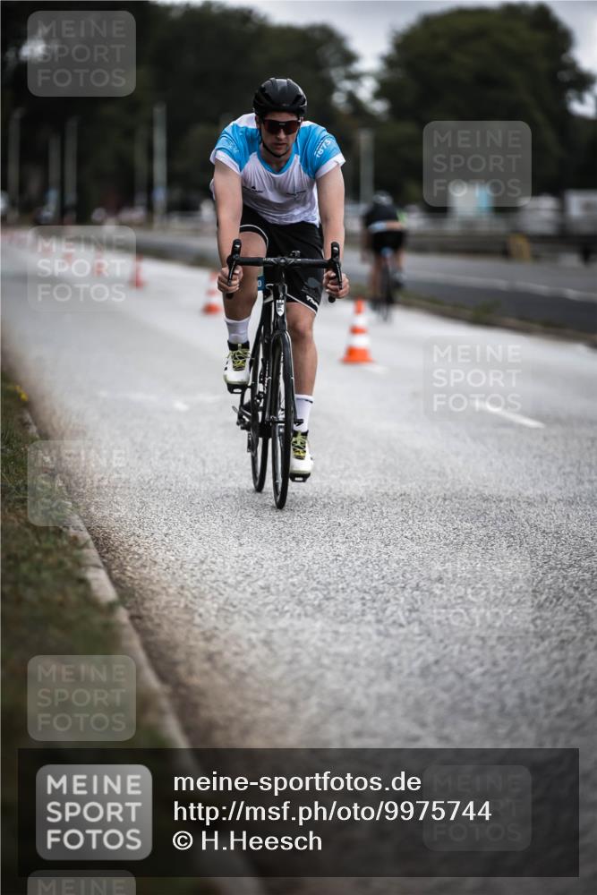 16.08.2026 - KN Förde Triathlon 2026 H.Heesch http://msf.ph/oto/9975744 16.08.2026 11:12:47 Radfahren 395, 410 meine-sportfotos.de