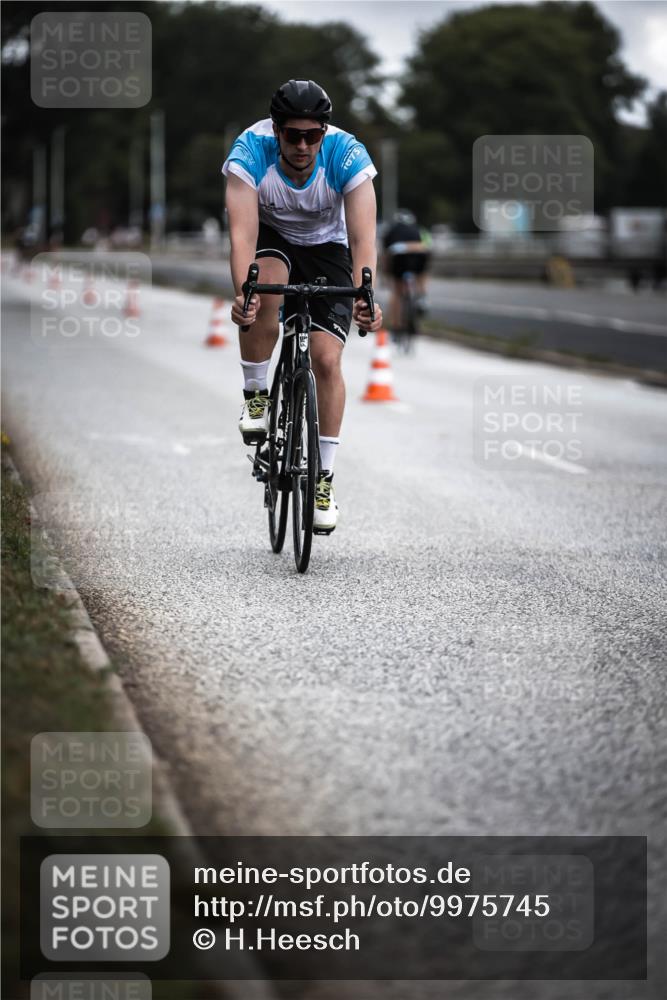 16.08.2026 - KN Förde Triathlon 2026 H.Heesch http://msf.ph/oto/9975745 16.08.2026 11:12:47 Radfahren 395, 410 meine-sportfotos.de
