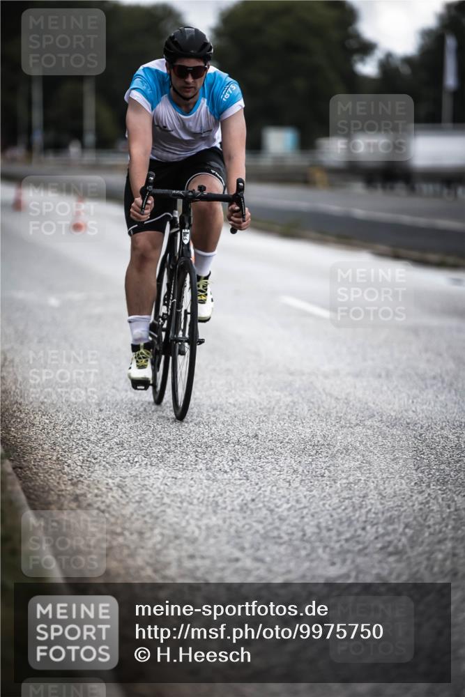 16.08.2026 - KN Förde Triathlon 2026 H.Heesch http://msf.ph/oto/9975750 16.08.2026 11:12:47 Radfahren 395, 410 meine-sportfotos.de