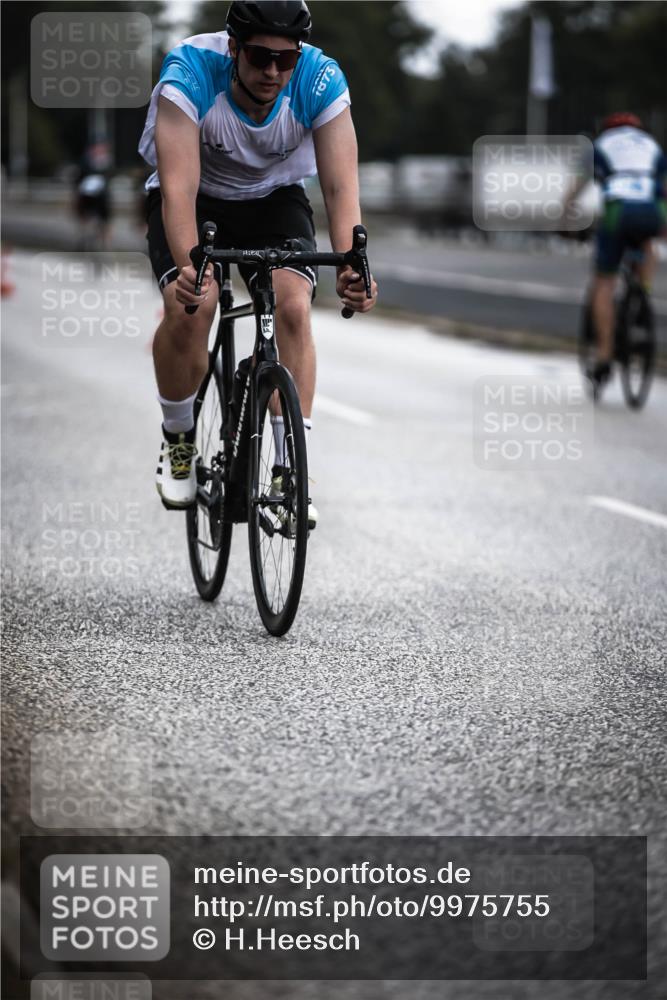 16.08.2026 - KN Förde Triathlon 2026 H.Heesch http://msf.ph/oto/9975755 16.08.2026 11:12:47 Radfahren 395, 410 meine-sportfotos.de