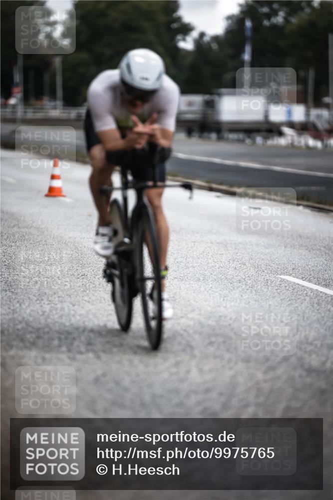 16.08.2026 - KN Förde Triathlon 2026 H.Heesch http://msf.ph/oto/9975765 16.08.2026 11:13:08 Radfahren 340, 403 meine-sportfotos.de