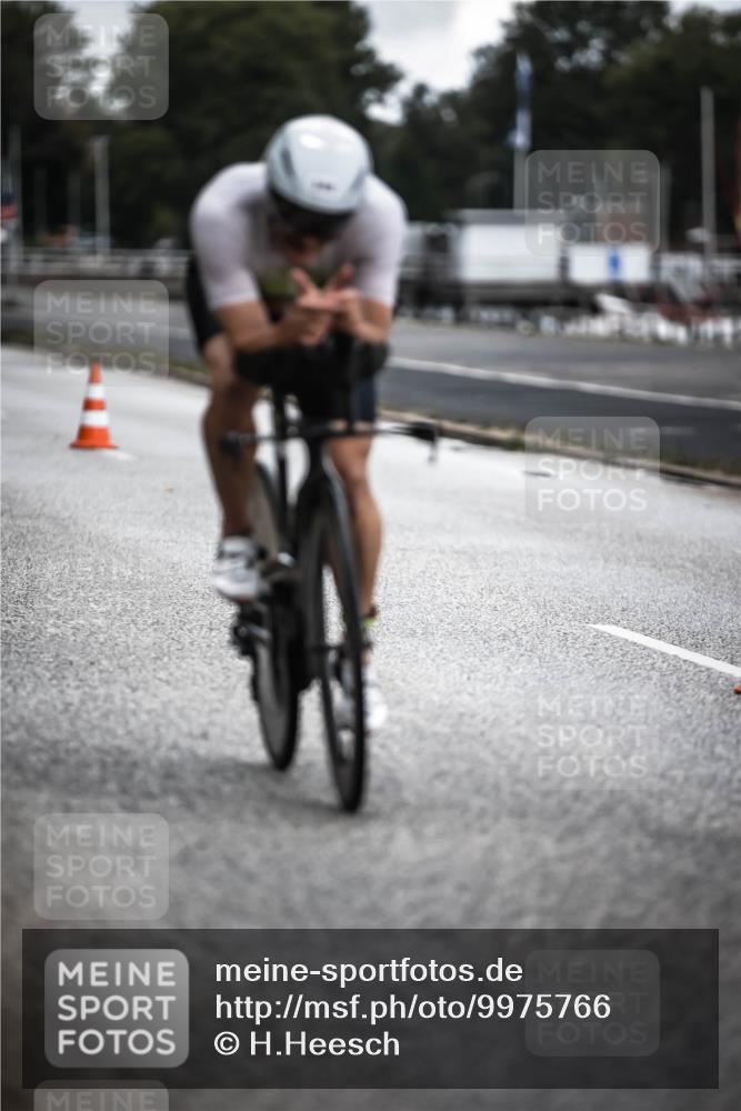 16.08.2026 - KN Förde Triathlon 2026 H.Heesch http://msf.ph/oto/9975766 16.08.2026 11:13:08 Radfahren 340, 403 meine-sportfotos.de