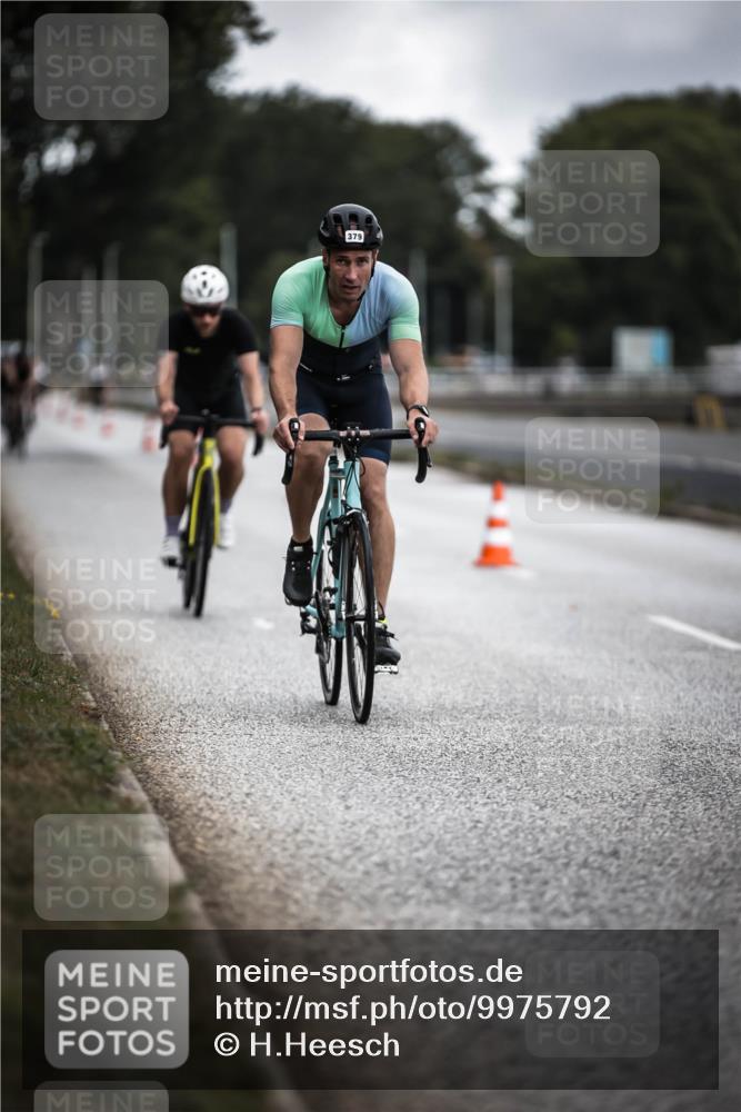 16.08.2026 - KN Förde Triathlon 2026 H.Heesch http://msf.ph/oto/9975792 16.08.2026 11:13:17 Radfahren 329, 379, 385, 422 meine-sportfotos.de