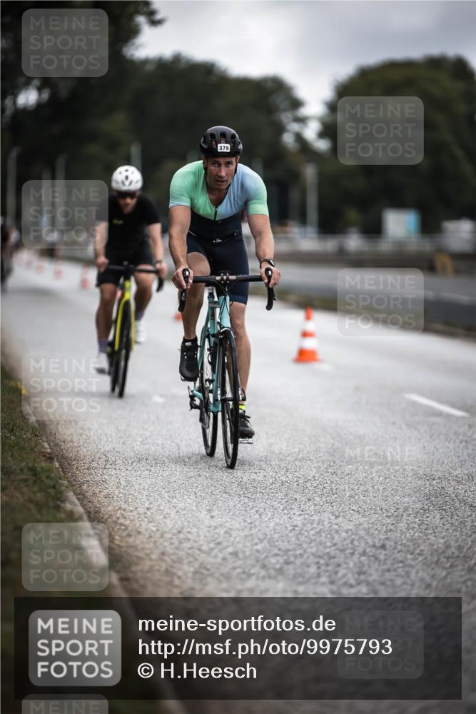 16.08.2026 - KN Förde Triathlon 2026 H.Heesch http://msf.ph/oto/9975793 16.08.2026 11:13:17 Radfahren 329, 379, 385, 422 meine-sportfotos.de