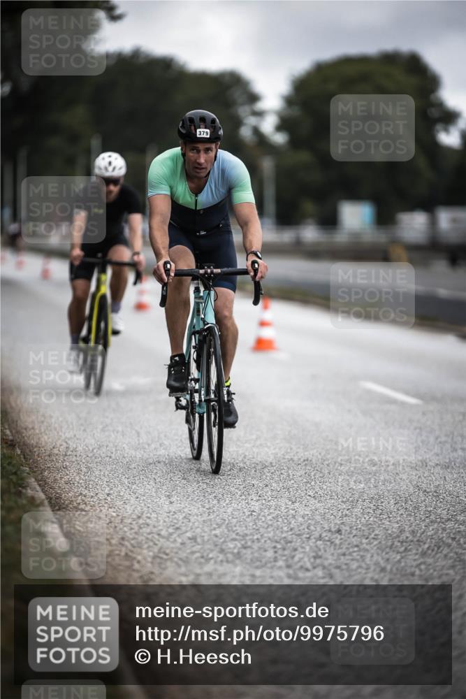 16.08.2026 - KN Förde Triathlon 2026 H.Heesch http://msf.ph/oto/9975796 16.08.2026 11:13:17 Radfahren 329, 379, 385, 422 meine-sportfotos.de