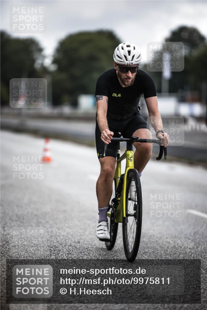 16.08.2026 - KN Förde Triathlon 2026 H.Heesch http://msf.ph/oto/9975811 16.08.2026 11:13:18 Radfahren 329, 379, 385 meine-sportfotos.de
