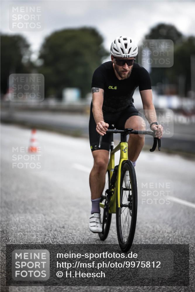 16.08.2026 - KN Förde Triathlon 2026 H.Heesch http://msf.ph/oto/9975812 16.08.2026 11:13:18 Radfahren 329, 379, 385 meine-sportfotos.de