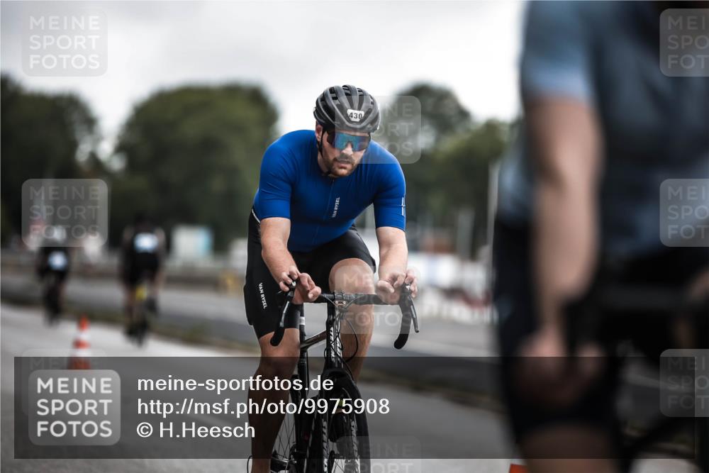 16.08.2026 - KN Förde Triathlon 2026 H.Heesch http://msf.ph/oto/9975908 16.08.2026 11:13:45 Radfahren 324, 331, 336, 360, 376, 386, 406, 430 meine-sportfotos.de