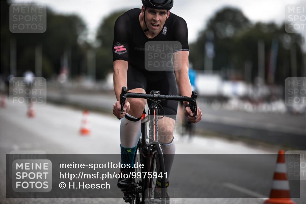 16.08.2026 - KN Förde Triathlon 2026 H.Heesch http://msf.ph/oto/9975941 16.08.2026 11:13:53 Radfahren 309, 320, 327, 336, 411 meine-sportfotos.de