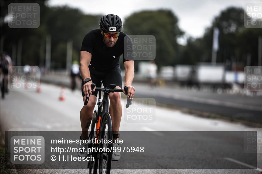 16.08.2026 - KN Förde Triathlon 2026 H.Heesch http://msf.ph/oto/9975948 16.08.2026 11:13:57 Radfahren 320, 409 meine-sportfotos.de