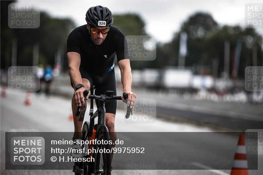 16.08.2026 - KN Förde Triathlon 2026 H.Heesch http://msf.ph/oto/9975952 16.08.2026 11:13:58 Radfahren 320, 381, 409 meine-sportfotos.de