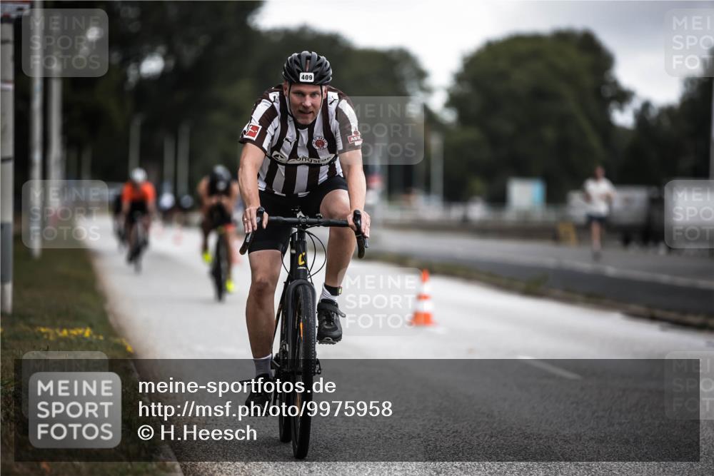 16.08.2026 - KN Förde Triathlon 2026 H.Heesch http://msf.ph/oto/9975958 16.08.2026 11:14:02 Radfahren 373, 381, 401, 402, 409 meine-sportfotos.de