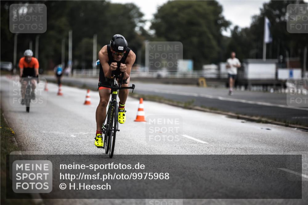 16.08.2026 - KN Förde Triathlon 2026 H.Heesch http://msf.ph/oto/9975968 16.08.2026 11:14:04 Radfahren 337, 373, 381, 401, 402, 409 meine-sportfotos.de