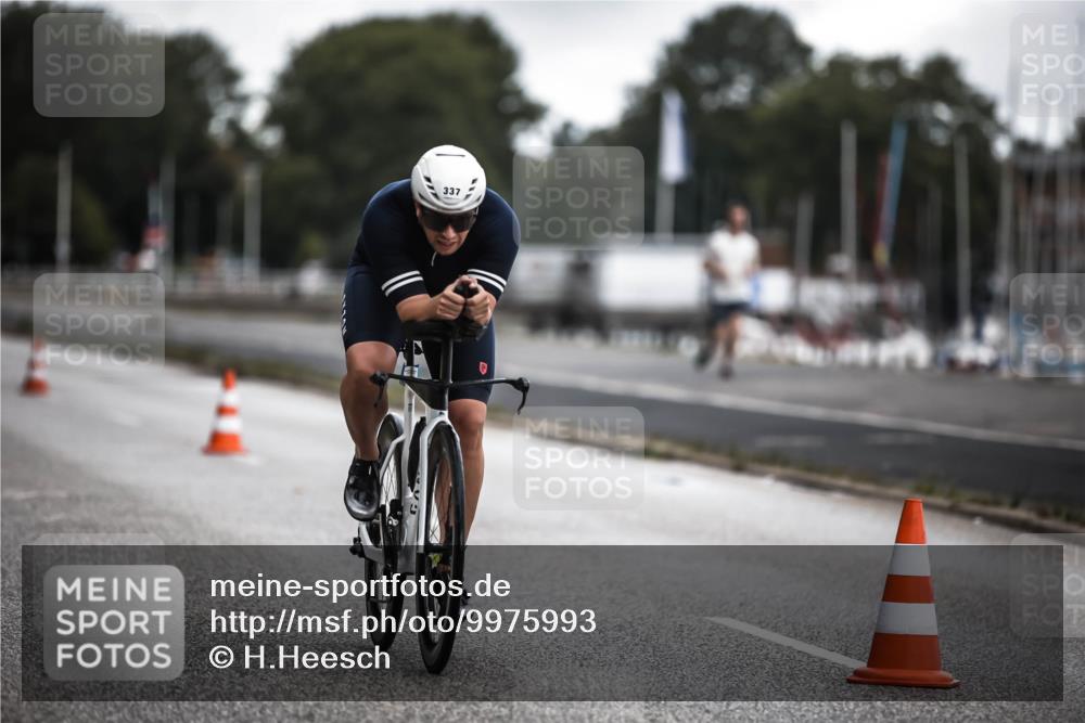 16.08.2026 - KN Förde Triathlon 2026 H.Heesch http://msf.ph/oto/9975993 16.08.2026 11:14:08 Radfahren 337, 401 meine-sportfotos.de