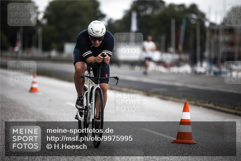 16.08.2026 - KN Förde Triathlon 2026 H.Heesch http://msf.ph/oto/9975995 16.08.2026 11:14:08 Radfahren 337, 401 meine-sportfotos.de