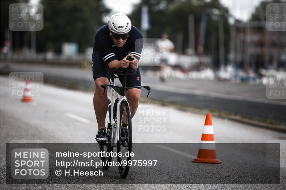 16.08.2026 - KN Förde Triathlon 2026 H.Heesch http://msf.ph/oto/9975997 16.08.2026 11:14:08 Radfahren 337, 401 meine-sportfotos.de