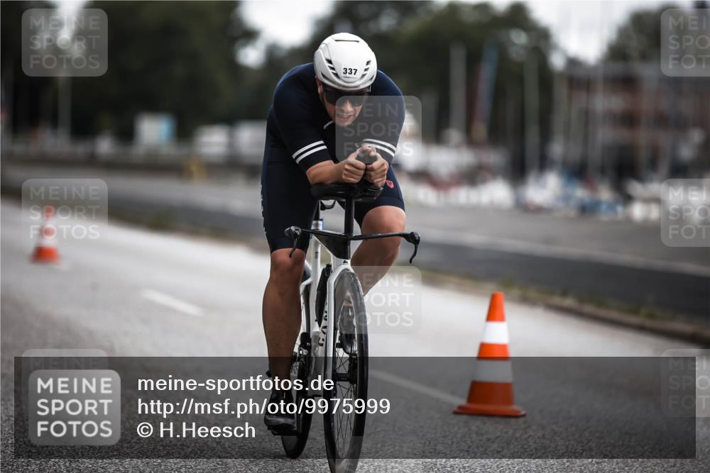 16.08.2026 - KN Förde Triathlon 2026 H.Heesch http://msf.ph/oto/9975999 16.08.2026 11:14:08 Radfahren 337, 401 meine-sportfotos.de