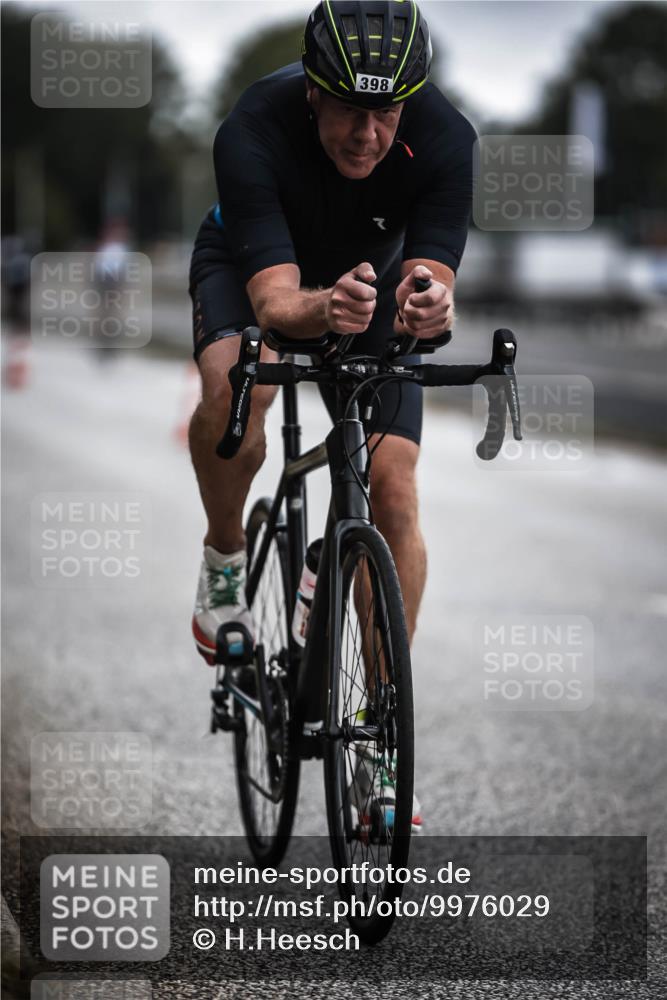 16.08.2026 - KN Förde Triathlon 2026 H.Heesch http://msf.ph/oto/9976029 16.08.2026 11:14:34 Radfahren 398, 432 meine-sportfotos.de