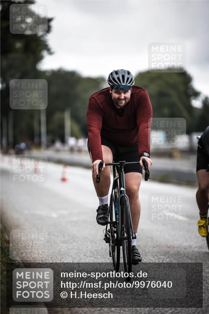 16.08.2026 - KN Förde Triathlon 2026 H.Heesch http://msf.ph/oto/9976040 16.08.2026 11:14:43 Radfahren 328, 350, 370, 400 meine-sportfotos.de