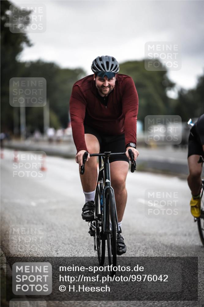 16.08.2026 - KN Förde Triathlon 2026 H.Heesch http://msf.ph/oto/9976042 16.08.2026 11:14:43 Radfahren 328, 350, 370, 400 meine-sportfotos.de