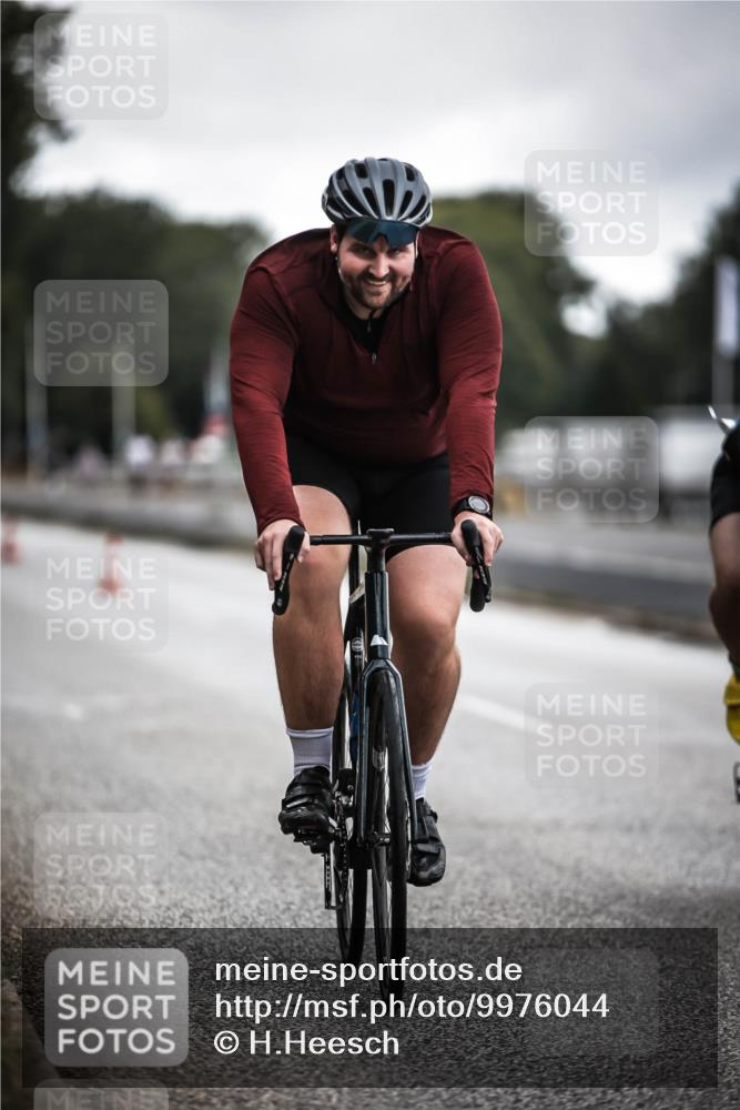 16.08.2026 - KN Förde Triathlon 2026 H.Heesch http://msf.ph/oto/9976044 16.08.2026 11:14:43 Radfahren 328, 350, 370, 400 meine-sportfotos.de