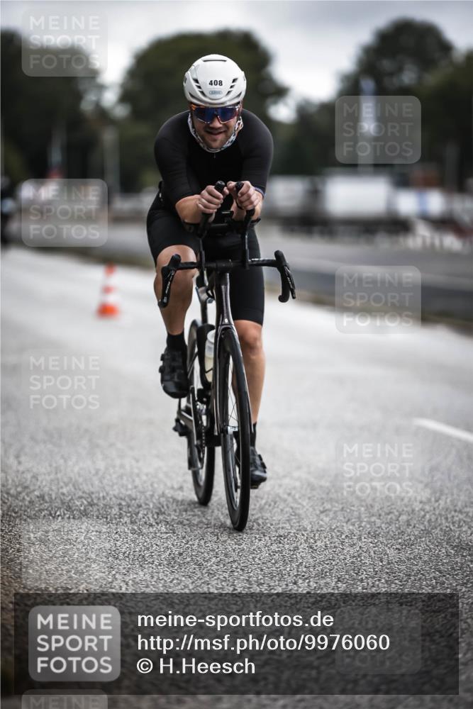 16.08.2026 - KN Förde Triathlon 2026 H.Heesch http://msf.ph/oto/9976060 16.08.2026 11:14:52 Radfahren 396, 408, 803 meine-sportfotos.de