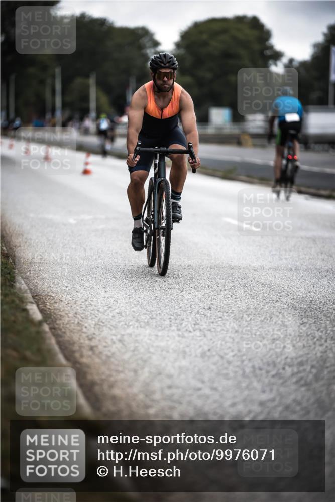 16.08.2026 - KN Förde Triathlon 2026 H.Heesch http://msf.ph/oto/9976071 16.08.2026 11:15:04 Radfahren 322, 334, 345, 358 meine-sportfotos.de
