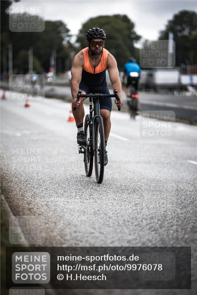 16.08.2026 - KN Förde Triathlon 2026 H.Heesch http://msf.ph/oto/9976078 16.08.2026 11:15:05 Radfahren 322, 334, 358 meine-sportfotos.de