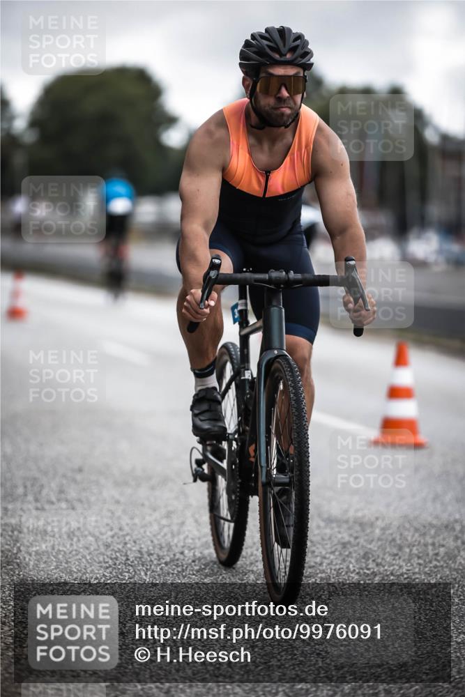 16.08.2026 - KN Förde Triathlon 2026 H.Heesch http://msf.ph/oto/9976091 16.08.2026 11:15:05 Radfahren 322, 334, 358 meine-sportfotos.de