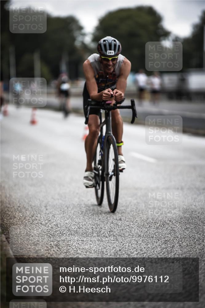 16.08.2026 - KN Förde Triathlon 2026 H.Heesch http://msf.ph/oto/9976112 16.08.2026 11:15:18 Radfahren 341, 355, 359, 367, 374, 378, 407, 804 meine-sportfotos.de