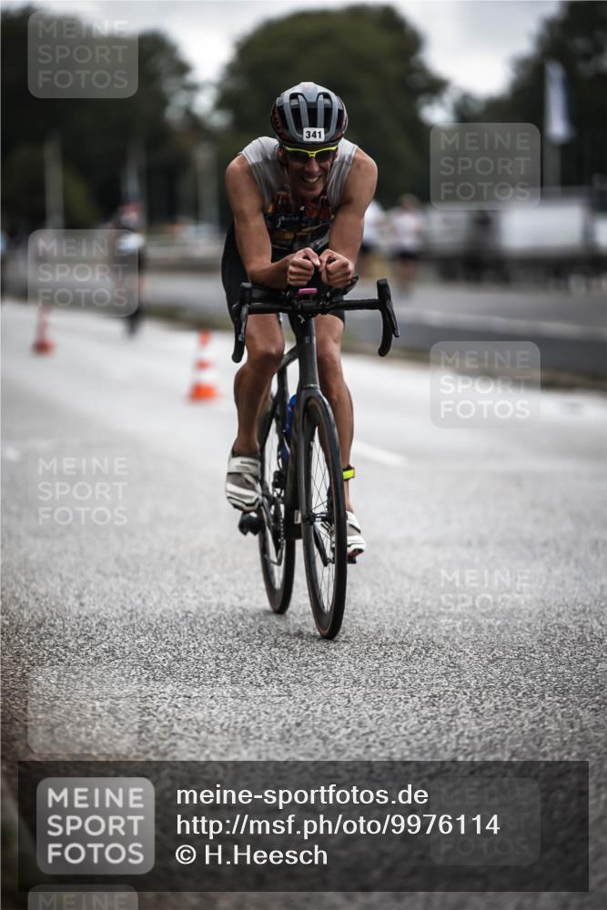 16.08.2026 - KN Förde Triathlon 2026 H.Heesch http://msf.ph/oto/9976114 16.08.2026 11:15:18 Radfahren 341, 355, 359, 367, 374, 378, 407, 804 meine-sportfotos.de