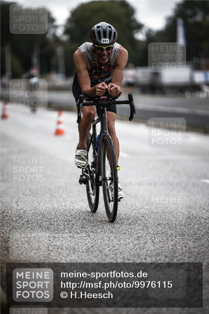 16.08.2026 - KN Förde Triathlon 2026 H.Heesch http://msf.ph/oto/9976115 16.08.2026 11:15:18 Radfahren 341, 355, 359, 367, 374, 378, 407, 804 meine-sportfotos.de
