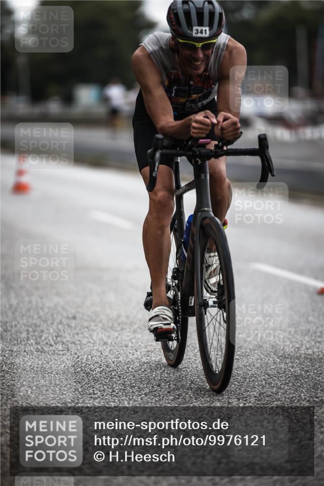 16.08.2026 - KN Förde Triathlon 2026 H.Heesch http://msf.ph/oto/9976121 16.08.2026 11:15:19 Radfahren 341, 355, 359, 367, 374, 378, 407, 804 meine-sportfotos.de