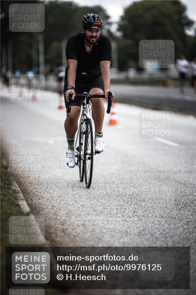 16.08.2026 - KN Förde Triathlon 2026 H.Heesch http://msf.ph/oto/9976125 16.08.2026 11:15:21 Radfahren 341, 355, 359, 367, 374, 378, 407, 802 meine-sportfotos.de