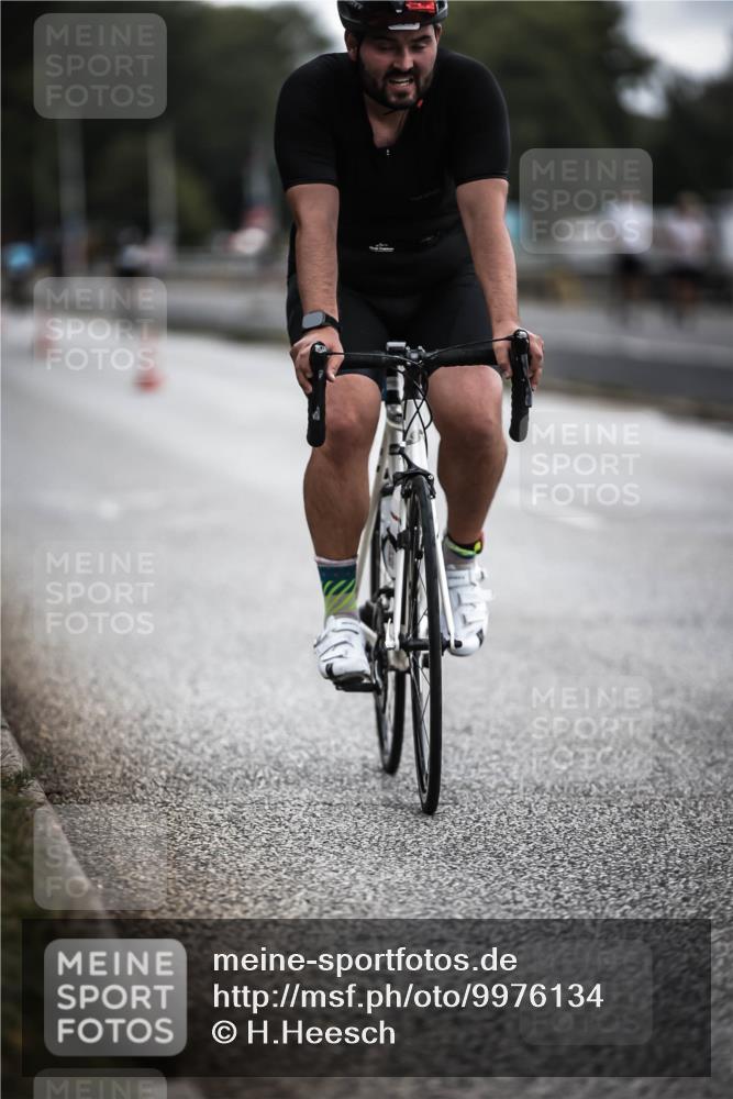 16.08.2026 - KN Förde Triathlon 2026 H.Heesch http://msf.ph/oto/9976134 16.08.2026 11:15:21 Radfahren 341, 355, 359, 367, 374, 378, 407, 802 meine-sportfotos.de
